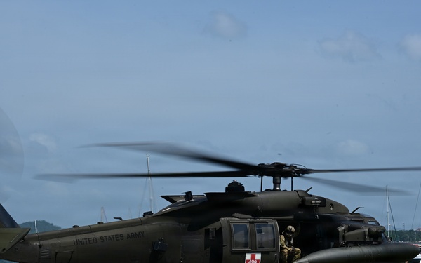 Joint Task Force-Bravo executes a medical evacuation rehearsal with Hospital Santo Tómas