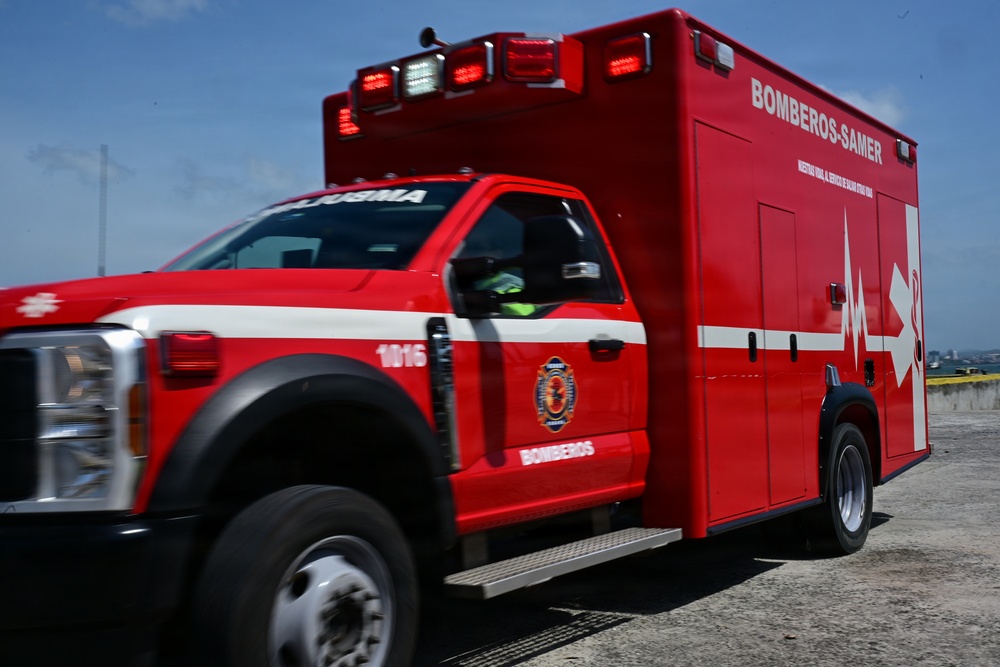 Joint Task Force-Bravo executes a medical evacuation rehearsal with Hospital Santo Tómas
