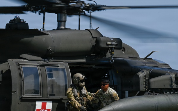 Joint Task Force-Bravo executes a medical evacuation rehearsal with Hospital Santo Tómas