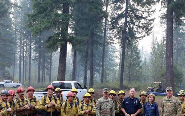 Congresswoman Kim Schrier visits National Guard Soldiers and Airmen at Little Giant Fire