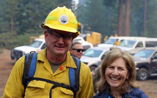 Congresswoman Kim Schrier visits National Guard Soldiers and Airmen at Little Giant Fire