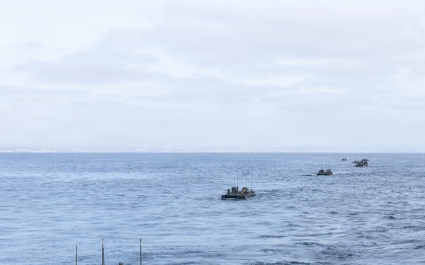 3rd AA Bn. conduct amphibious training during QUART