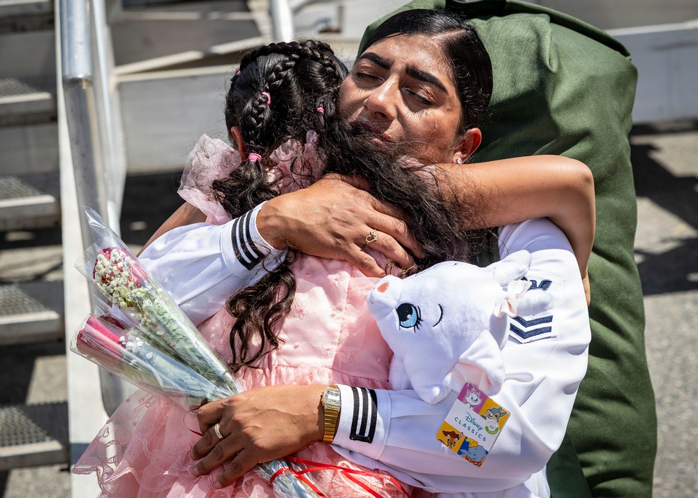 USS Thomas Hudner Returns to Naval Station Mayport From Deployment to U.S. 4th, 5th, and 6th Fleets