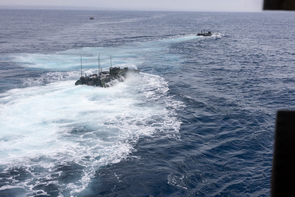 3rd AA Bn. conduct amphibious training during QUART