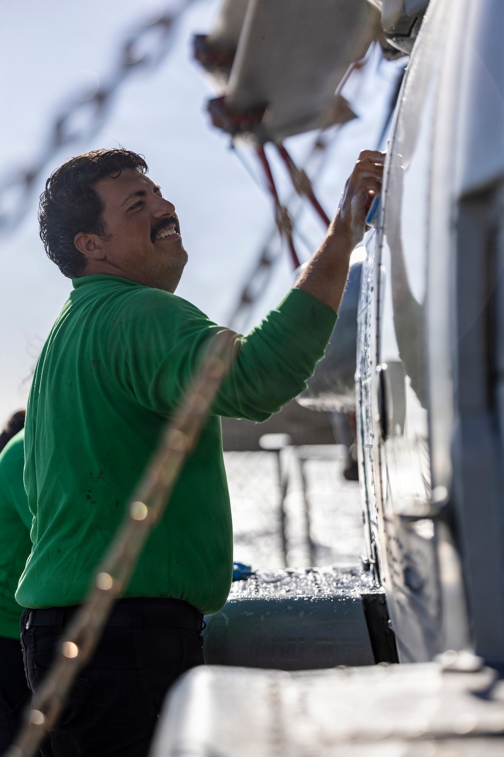 USS Roosevelt (DDG 80) Crew Maintains Readiness