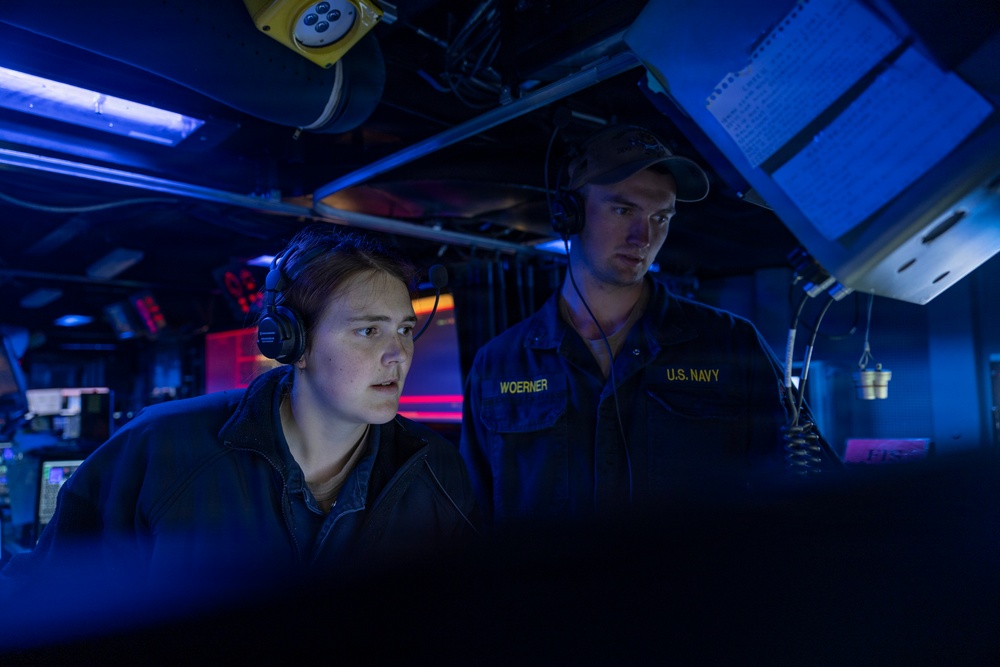 Midshipmen Tour USS Roosevelt (DDG 80)