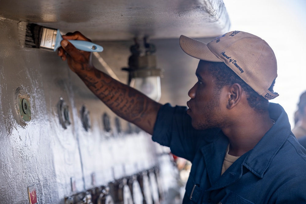 Deck Dept. Paints Midships