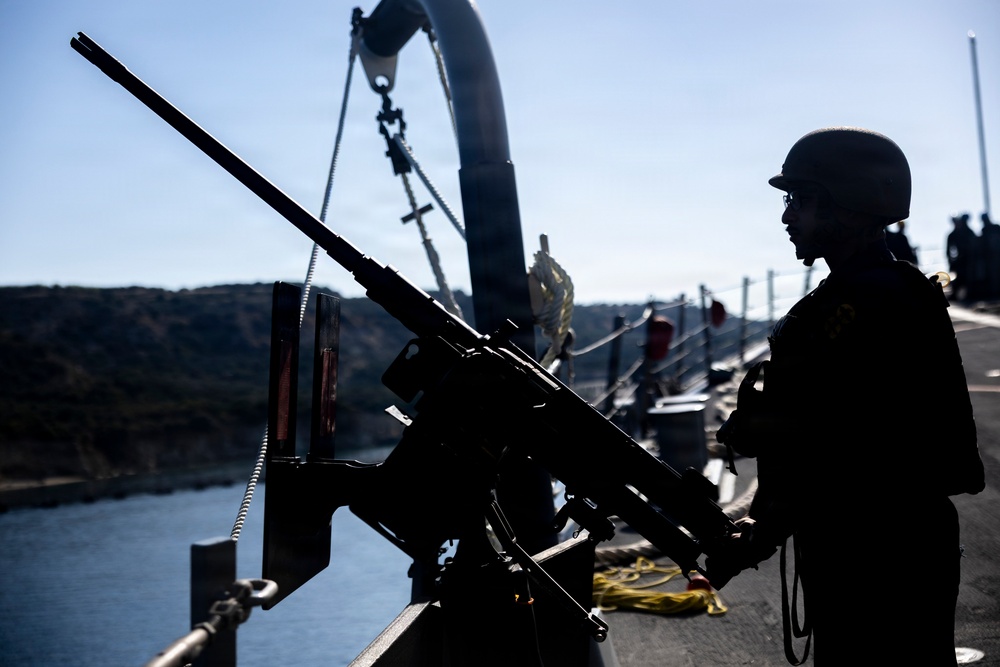 USS Roosevelt (DDG 80) Transits Souda Bay