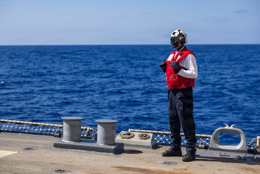 USS Roosevelt (DDG 80) Conducts Flight Quarters