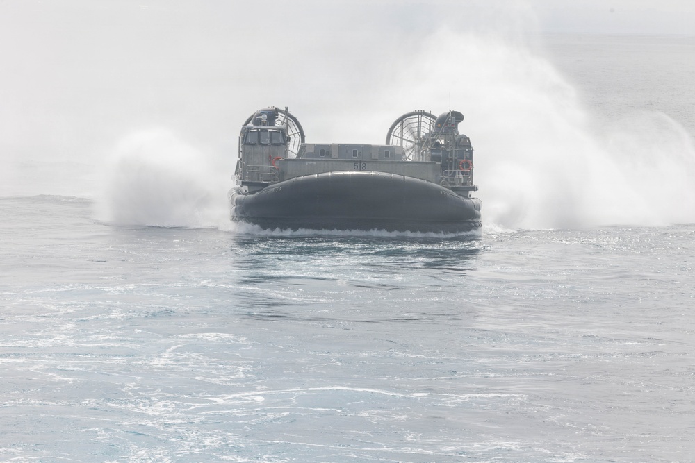 QUART 26.4: MAG-16, MAG-39 conduct deck landing qualifications aboard USS ASHLAND