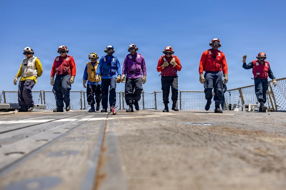 USS Roosevelt (DDG 80) Sailors Participate In Flight Deck Crash Drill