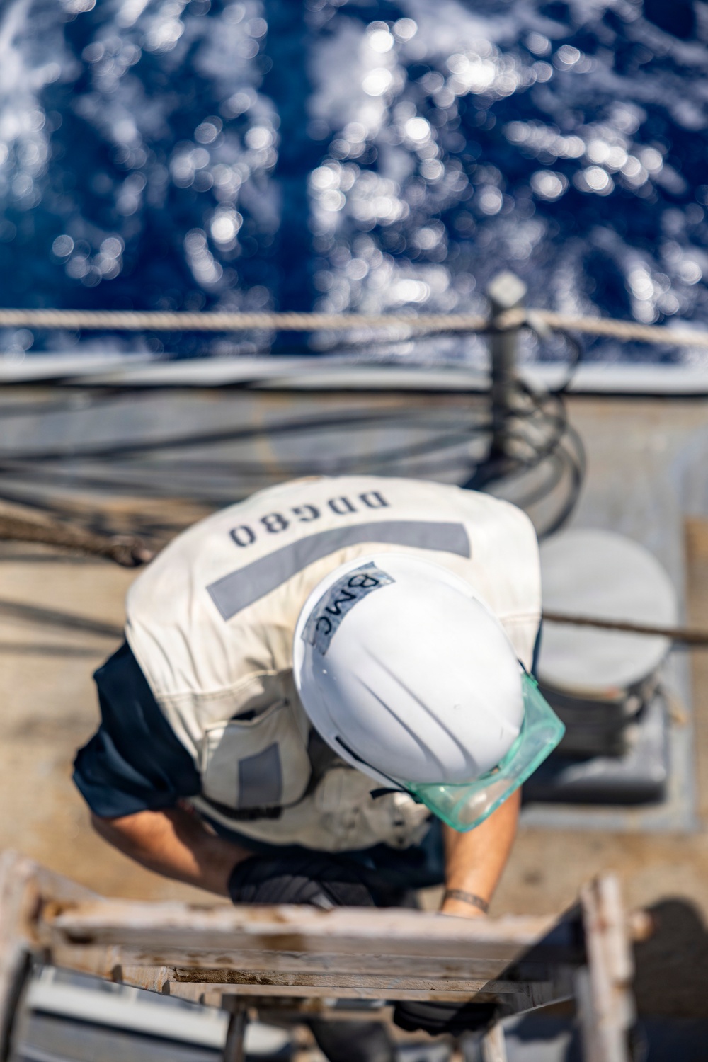 USS Roosevelt (DDG 80) Conducts RAS with USNS William McLean (T-AKE 12)