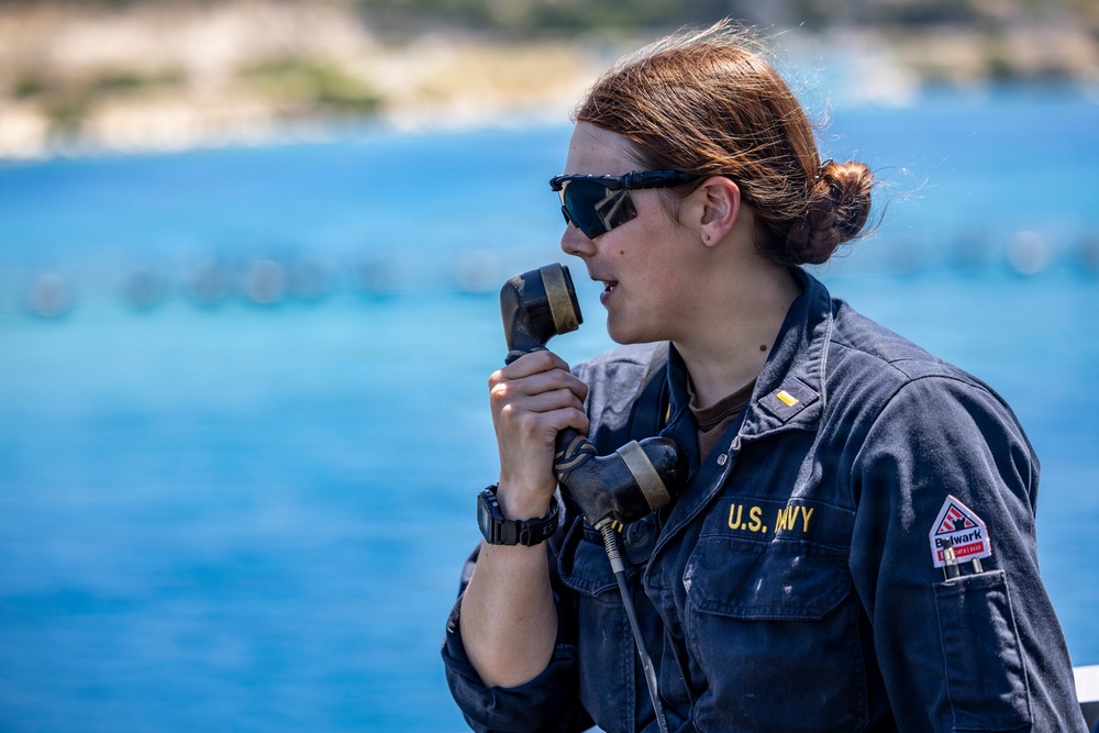 USS Roosevelt (DDG 80) Pulls Into Souda Bay