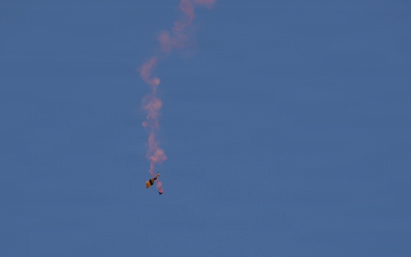 Golden Knights Drop Into the Rochester International Airshow