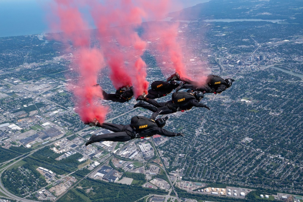 Golden Knights Drop Into the Rochester Airshow