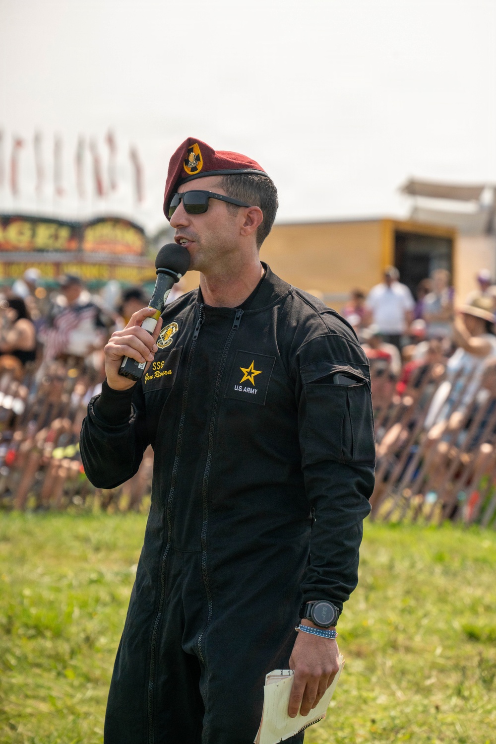 Golden Knights Drop Into the Rochester Airshow