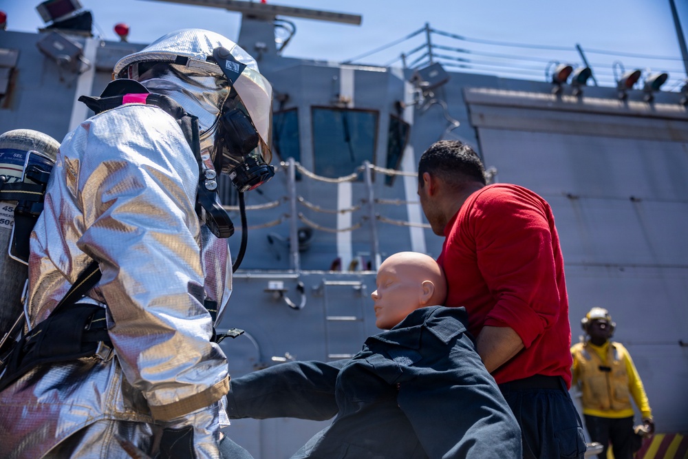 USS Roosevelt (DDG 80) Stays Ready