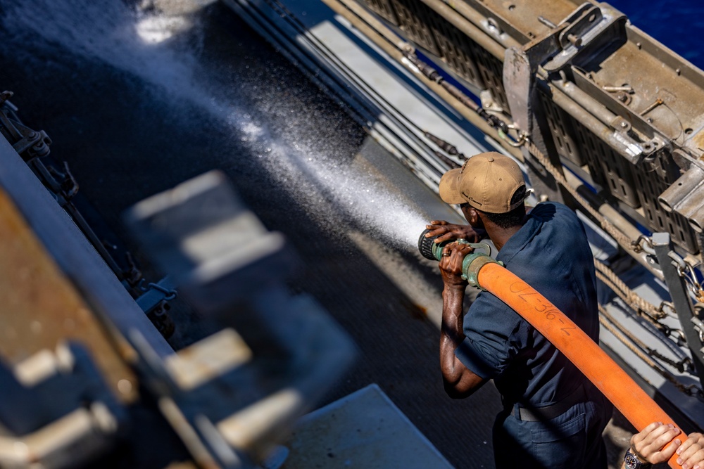 Fresh Water Washdown With USS Roosevelt (DDG 80) Crew