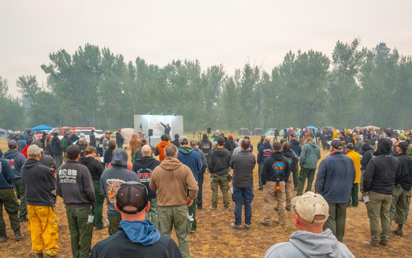 Oregon Air National Guard hand crews battle Grasshopper Fire