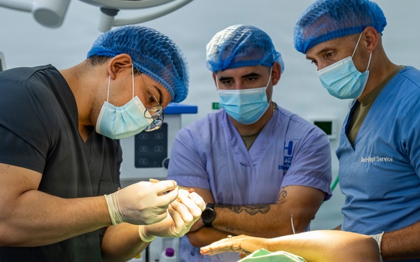 Shared expertise strengthens health security during Amistad 2026