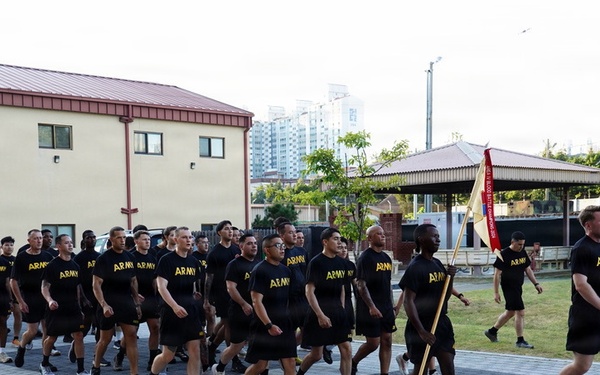 19th ESC Soldiers Build Cohesion Through Company Run