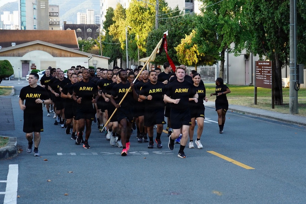 19th ESC Soldiers Build Cohesion Through Company Run