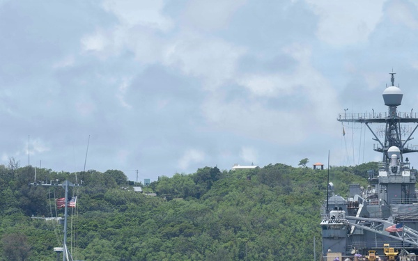 Naval Beach Unit 7 lands 31st MEU on Okinawa