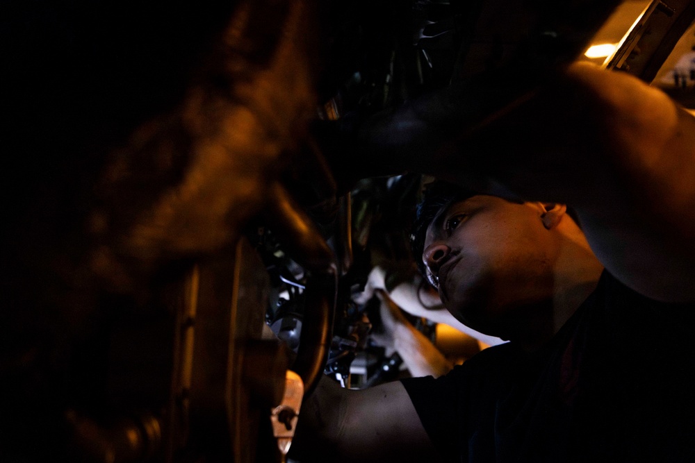Abraham Lincoln Conducts Aircraft Maintenance