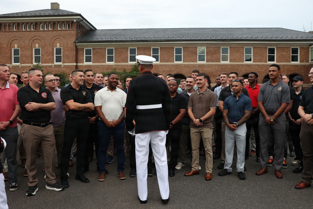 Sgt. Maj. Ruiz Engages with Pennsylvania Recruiters Prior to Evening Parade at 8th &amp; I