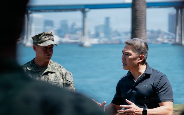 Acting SECNAV Visits EODGRU-1 Sailors