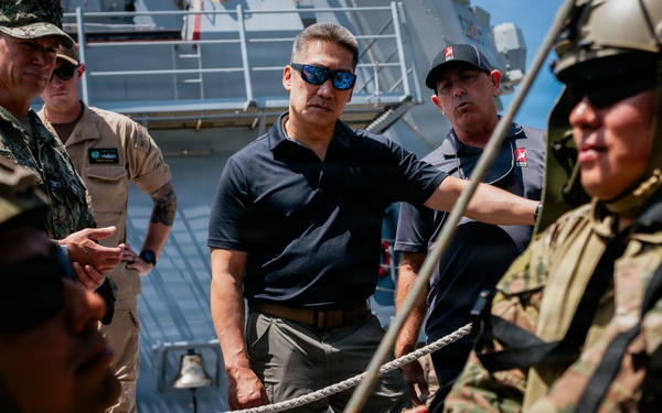 Acting SECNAV Observes EOD Training Onboard USS Fitzgerald