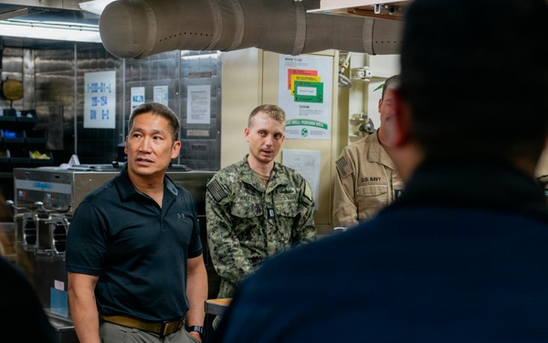 Acting SECNAV Observes EOD Training Onboard USS Fitzgerald