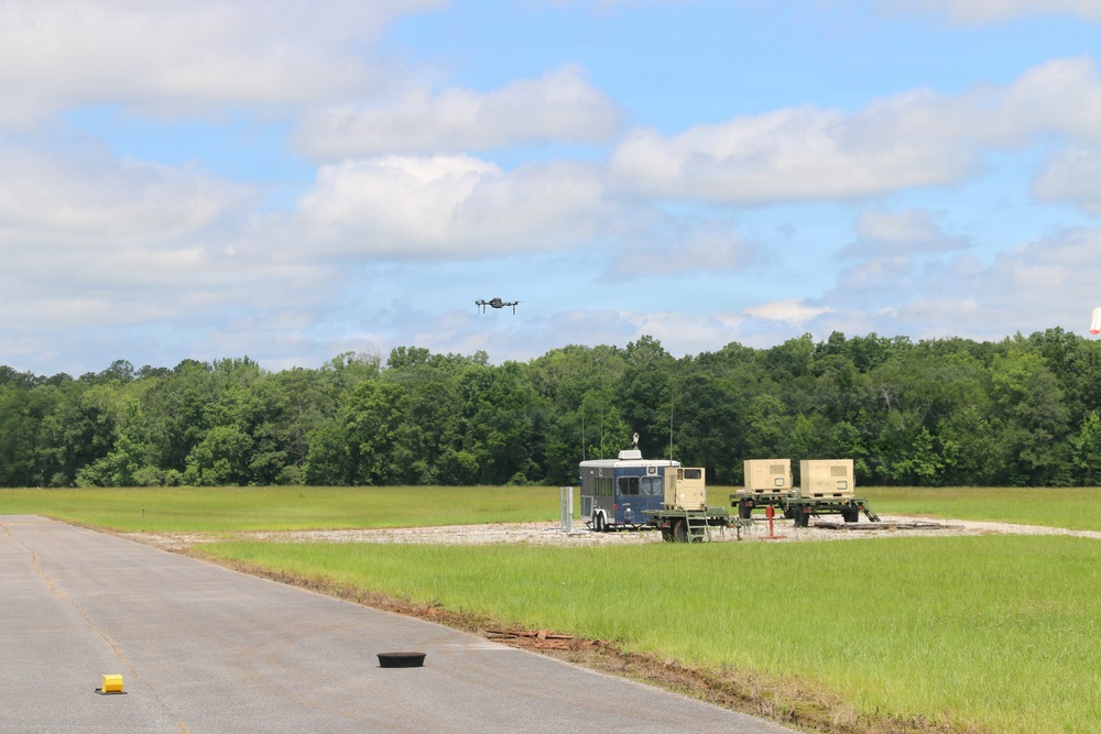 Army executes next-generation platoon-level Short Range Reconnaissance fly-off
