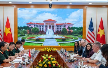 U.S. Pacific Command leader visits Vietnam to strengthen defense partnership