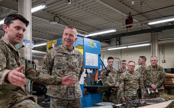 VCNGB Visits Connecticut National Guard