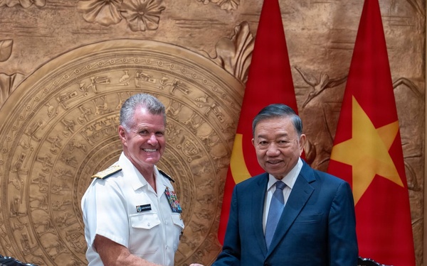 U.S. Pacific Command leader visits Vietnam to strengthen defense partnership