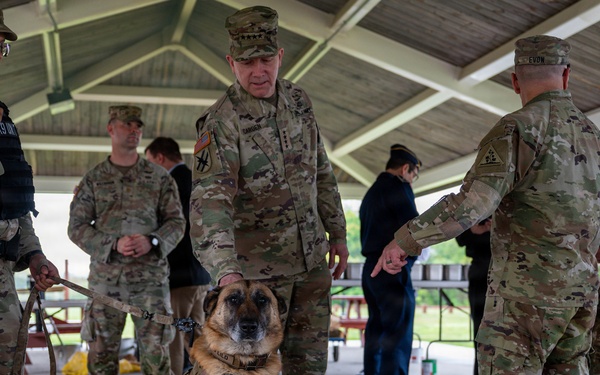 VCNGB Visits Connecticut National Guard