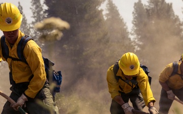 Washington National Guard  supports firefighting operations at Little Giant Fire