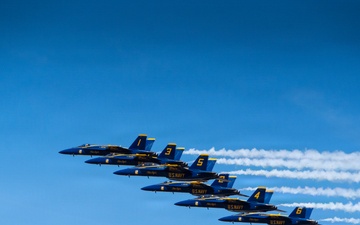 U.S. Navy Blue Angels Arrive at Portland Air National Guard Base