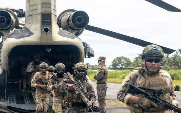 PANAMAX-26: V1/6, Partner forces conduct helicopter loading and security drills