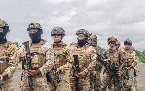 PANAMAX-26: V1/6, Partner forces conduct helicopter loading and security drills