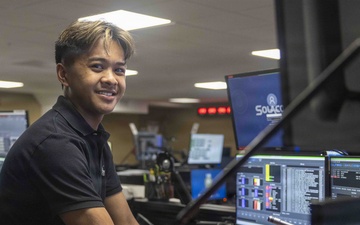 Calm Under Pressure: Emergency Dispatcher Earns 'Stork Award' for Guiding 911 Caller Through Childbirth