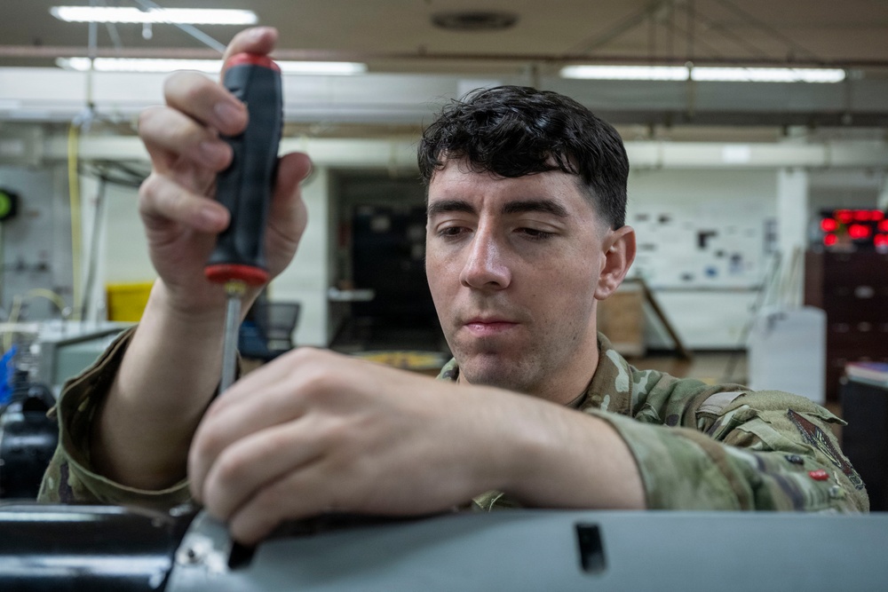 35th Maintenance Squadron avionics technicians ensure F-16 readiness