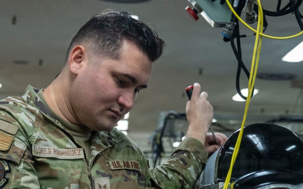 35th Maintenance Squadron avionics technicians ensure F-16 readiness