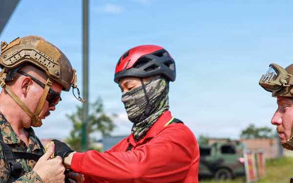 KMEP 26.2 | U.S. and ROK Marines Conduct Team Building Exercises