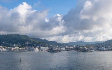 USS San Diego (LPD 22) returns to port
