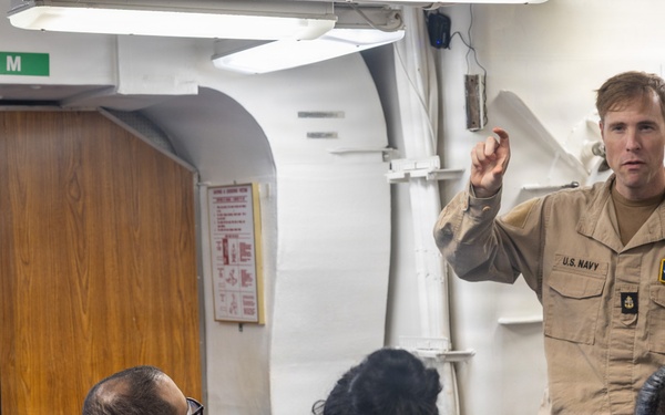 John Paul Jones Sailor Conducts Training