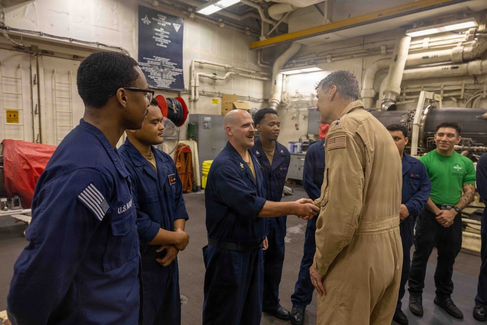 VADM Renshaw, NAVCENT, Visits USS George H.W. Bush