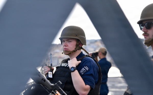 USS Mount Whitney Mans Small Craft Action Team