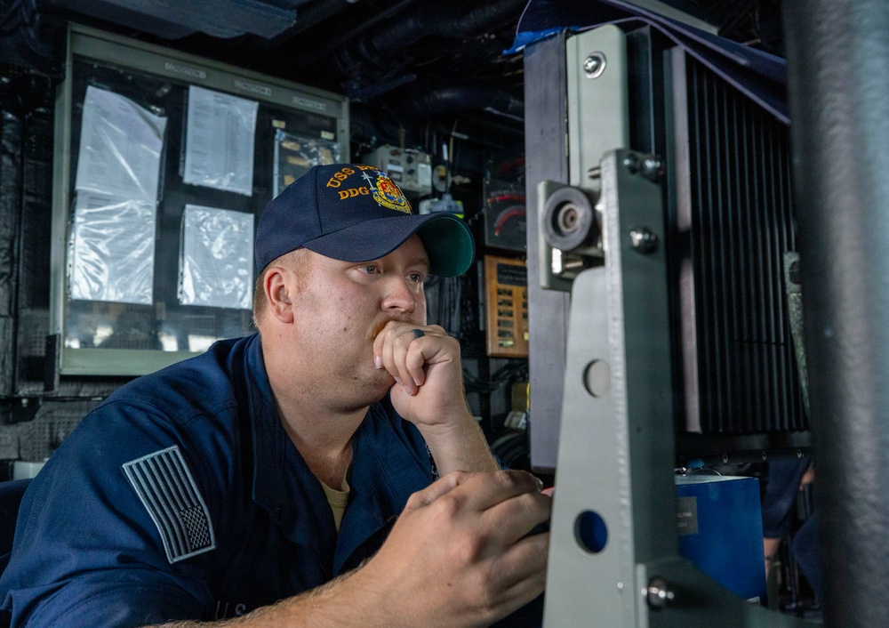 USS Benfold Conducts Routine Operations
